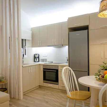 Anatolikos House * 알리케스