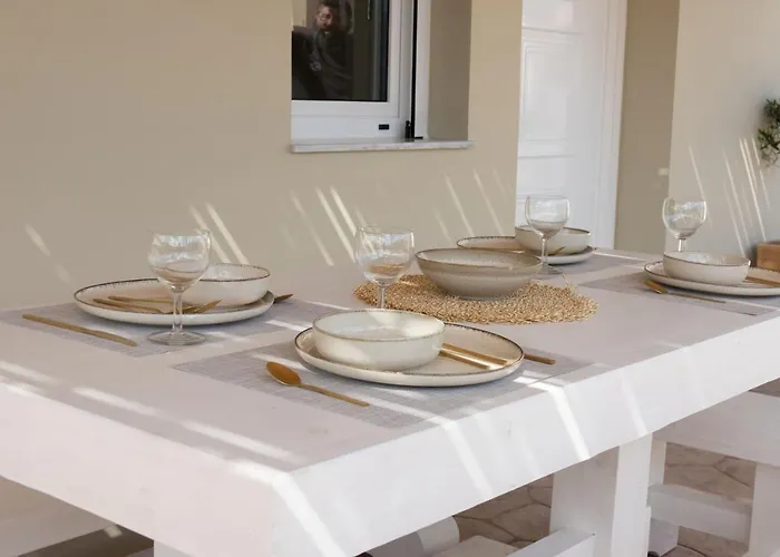 Anatolikos House *