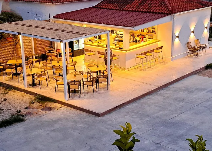 Anatolikos House Alikész